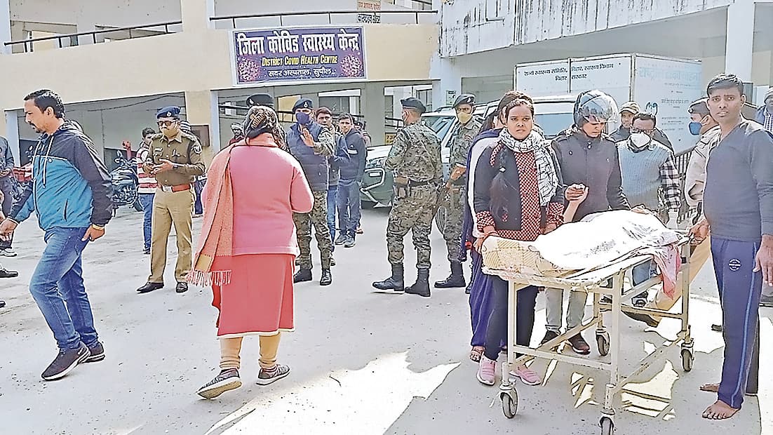 Bihar News: ऑटोमेटिक इंसास राइफल  साफ कर रही थी महिला सिपाही, गलती से दब गया ट्रिगर और कंधे में जाकर लगी गोली