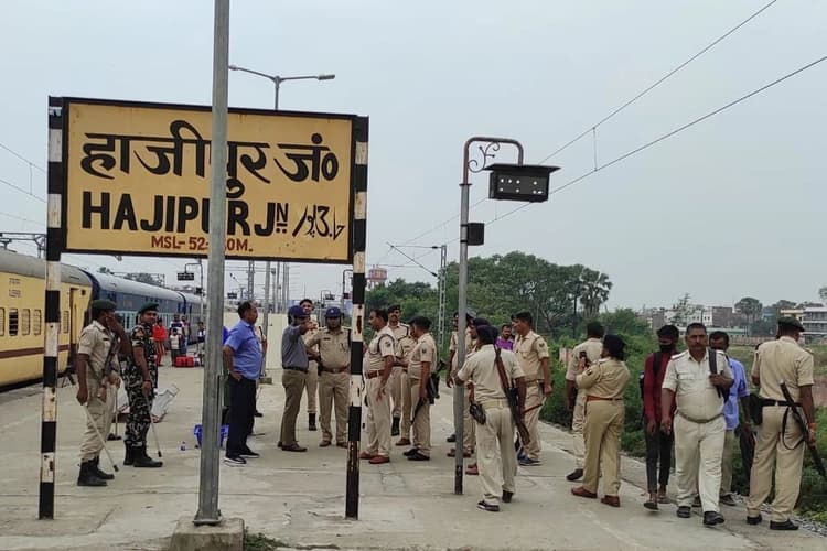 Agnipath Scheme Protest Live: बिहार के 12 जिलों में 22 सोशल साइटों पर तीन दिन के लिए बैन