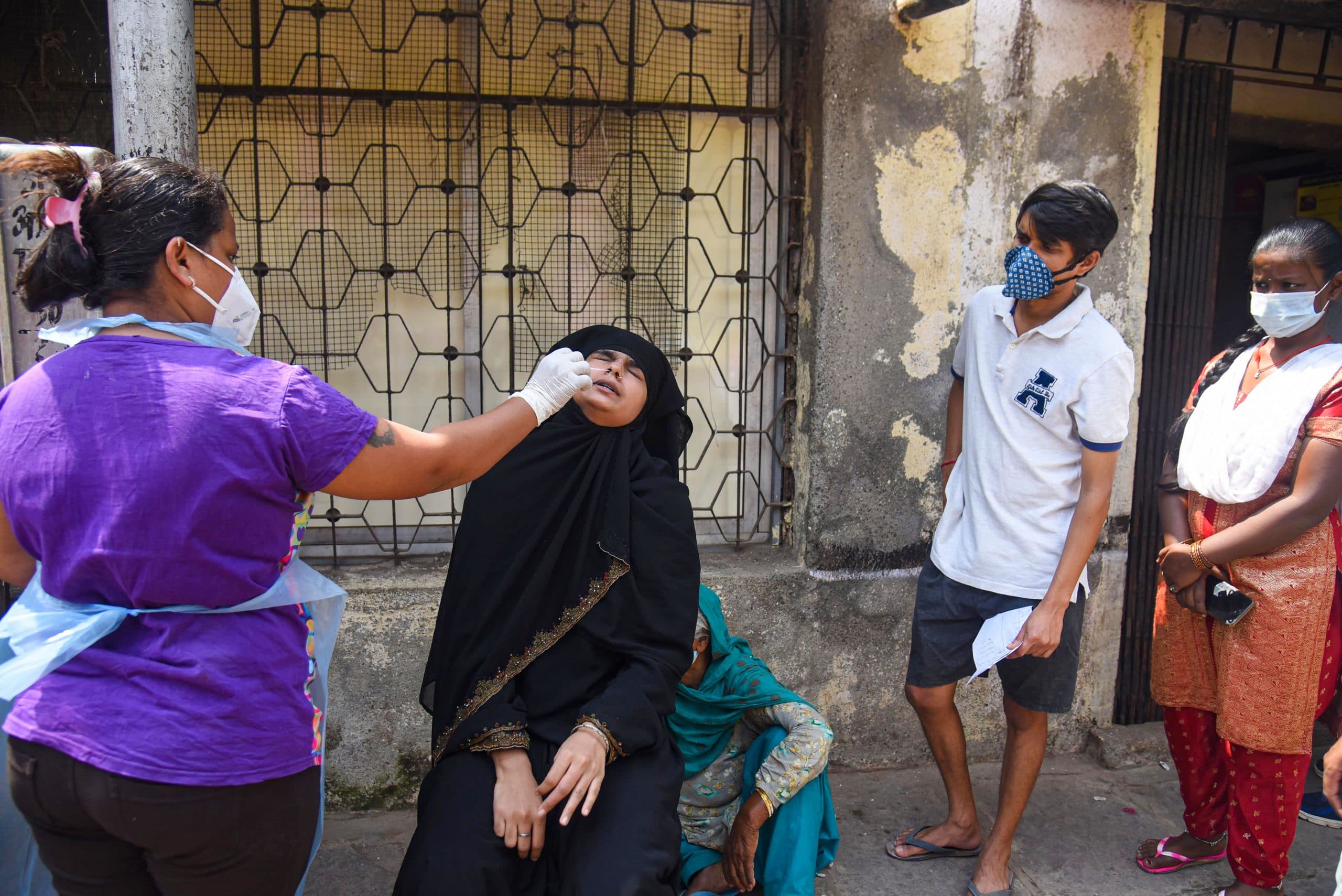 Lockdown Updates : होली में लॉकडाउन ? पिछले 24 घंटे में 59,000 से ज्यादा नये मामले, इन राज्यों में फूटा 'कोरोना बम'