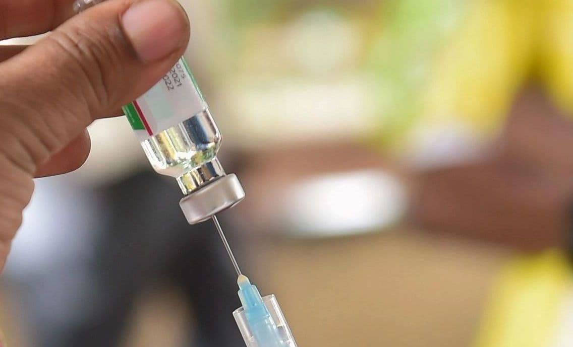 Fact Check: कोरोना वैक्सीन लेने वालों को मोदी सरकार देगी 5000 रुपये? जानें वायरल मैसेज का सच