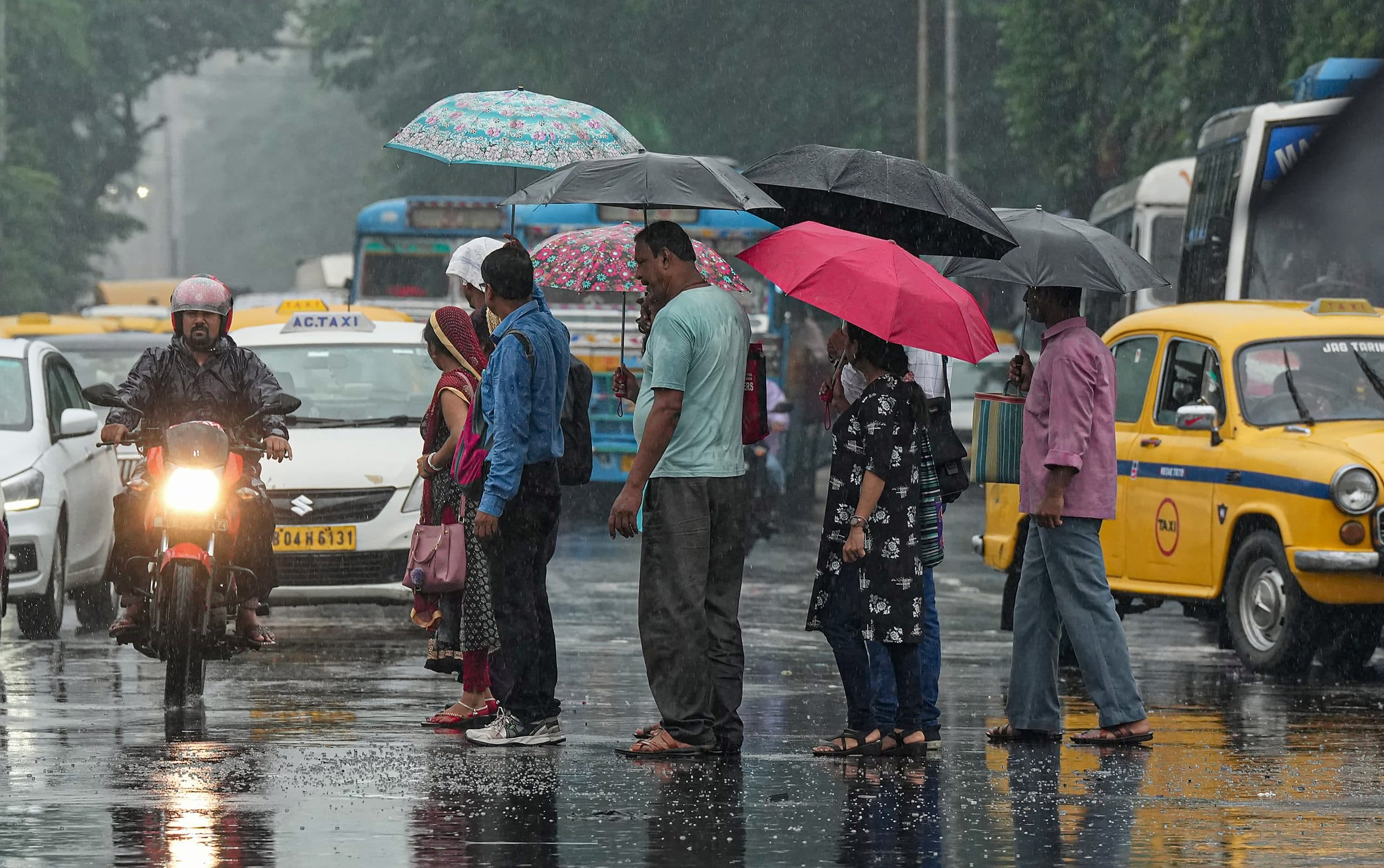 Weather Forecast : इन राज्यों में होगी बारिश, जानें अपने इलाके के मौसम का हाल
