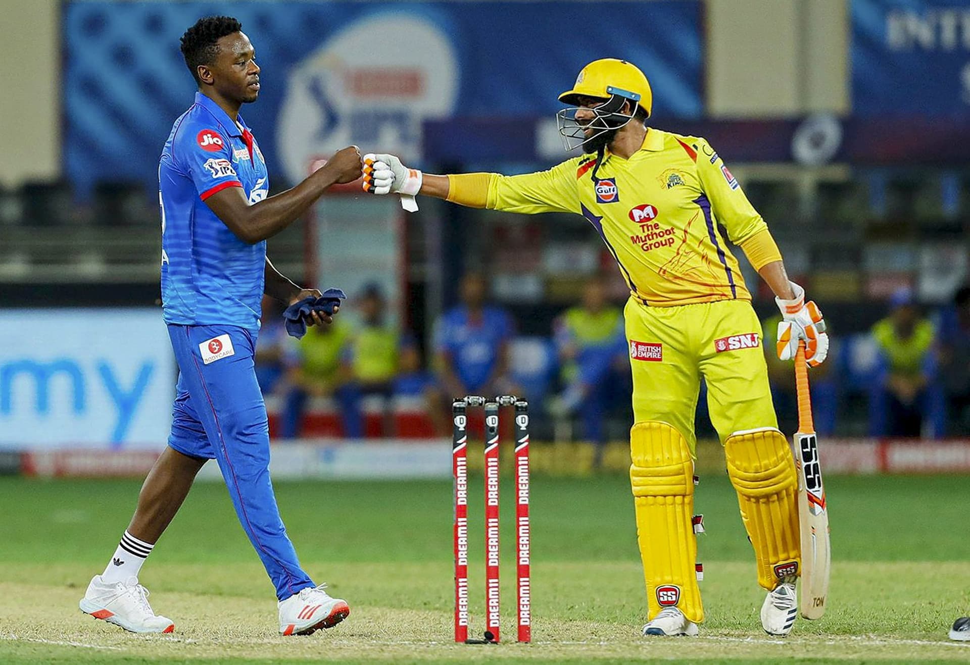 IPL 2020, CSK vs DC: दिल्ली की चेन्नई पर बड़ी जीत से चमके सलामी बल्लेबाज पृथ्वी साव IPL 2020, CSK vs DC: दिल्ली की चेन्नई पर बड़ी जीत से चमके सलामी बल्लेबाज पृथ्वी साव