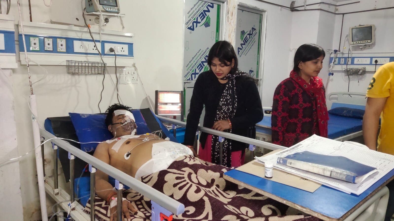 ‍Bihar: बेटी की शादी को पूर्व मुखिया करा रहे थे घर पर सड़क निर्माण, छोटे भाई व भतीजा ने बरसायी गोलियां