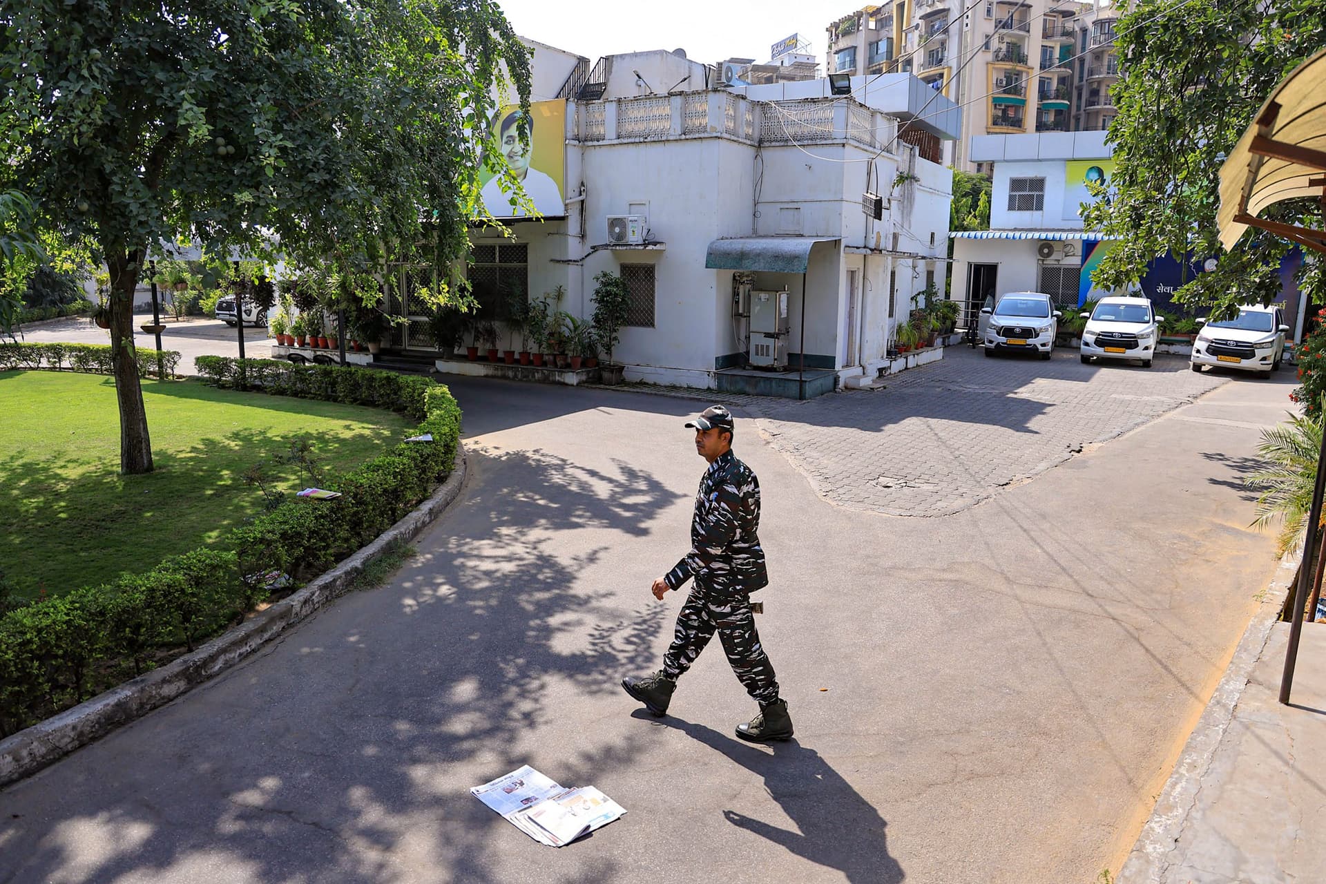 ED Raid : राजस्थान में चुनाव से पहले ईडी की छापेमारी, गुस्से में कांग्रेस, गहलोत और खरगे ने कह दी बड़ी बात