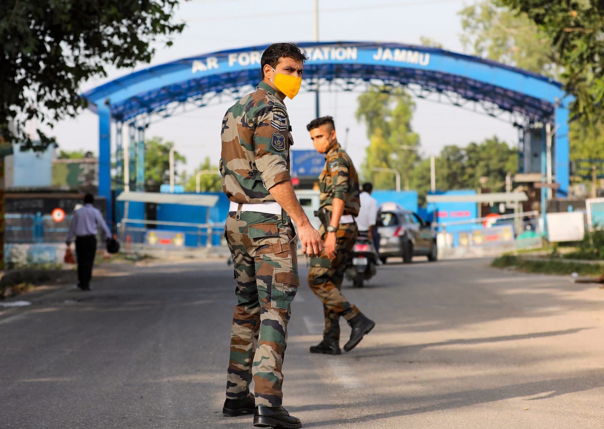 Jammu Blast Latest Updates : जम्मू एयरफोर्स स्टेशन ब्लास्ट केस में दो संदिग्ध हिरासत में, पूछताछ जारी, ड्रोन अटैक की टेरर एंगल से होगी जांच, NIA-NSG की टीम पहुंची