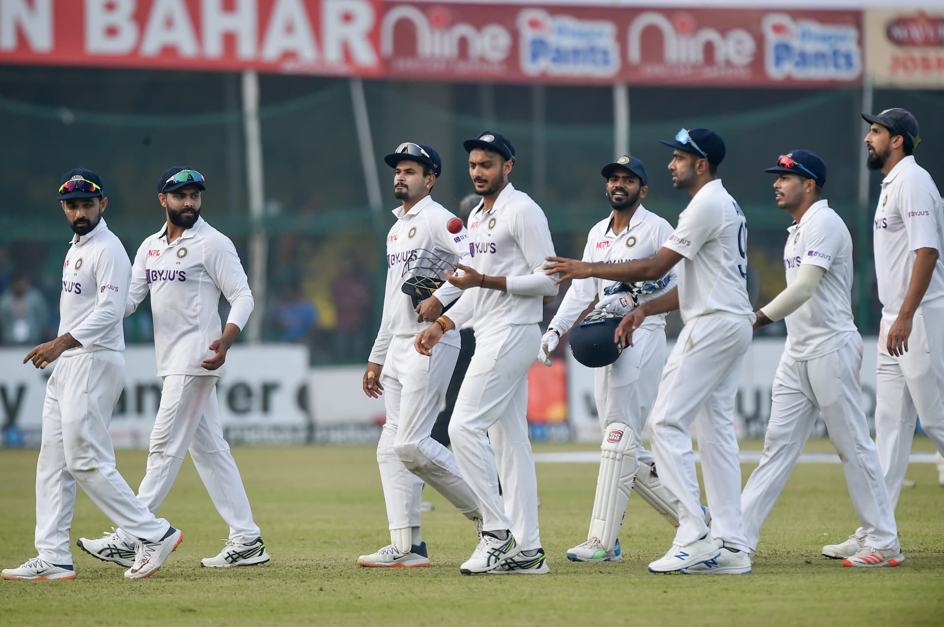 IND vs NZ Test Day 4: अय्यर और साहा का अर्धशतक, न्यूजीलैंड को 284 रन का लक्ष्य, लगा पहला झटका IND vs NZ Test Day 4: अय्यर और साहा का अर्धशतक, न्यूजीलैंड को 284 रन का लक्ष्य, लगा पहला झटका