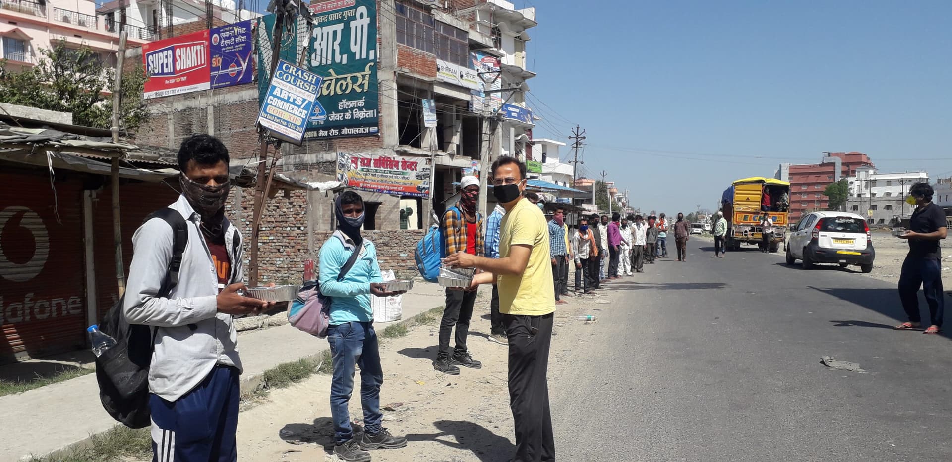 कोरोना से जंग : दिल्ली और उत्तर प्रदेश से गोपालगंज पहुंचे 15 हजार मजदूर, प्रशासन सतर्क
