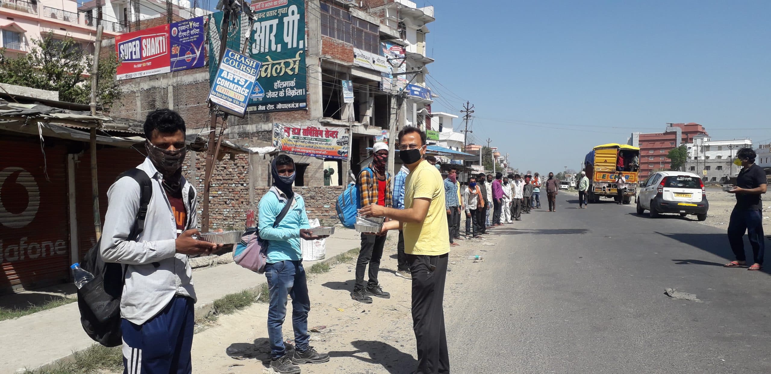 कोरोना से जंग : दिल्ली और उत्तर प्रदेश से गोपालगंज पहुंचे 15 हजार मजदूर, प्रशासन सतर्क