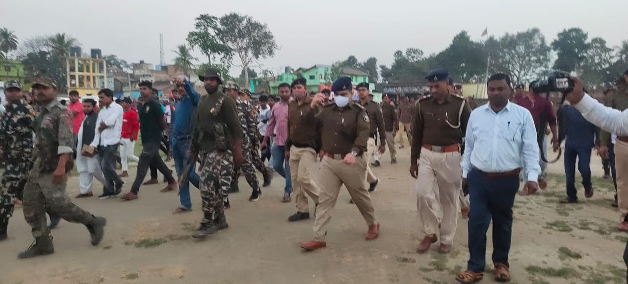 Bihar News: हाई स्कूल मैदान में छिपाकर रखा बम तेज धमाके के साथ फटा, क्रिकेट खेल रहे बच्चे की मौत, दो घायल