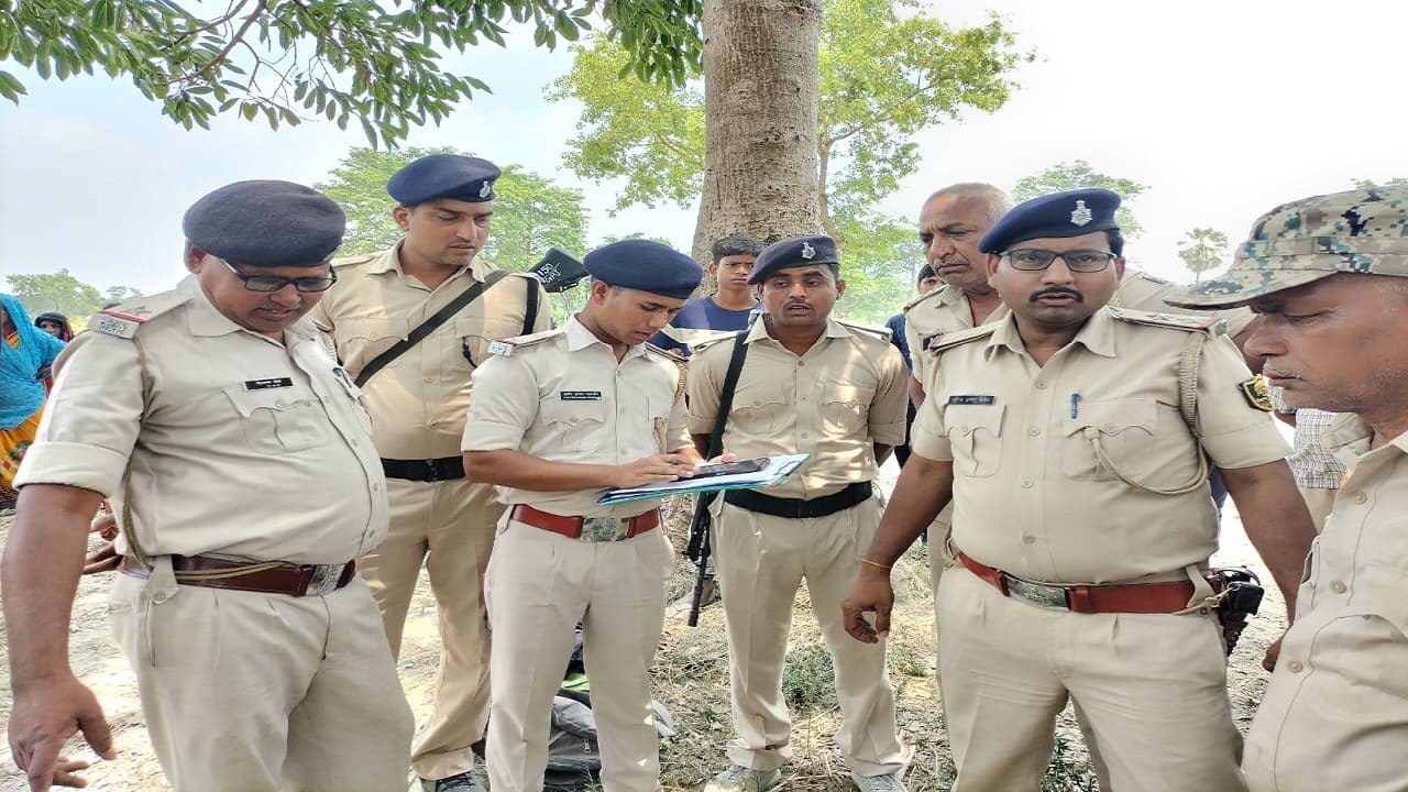 बिहार: रात भर युवक ने डीजे पर किया डांस, सुबह पेड़ से लटका मिला शव, मौत की गुत्थी पुलिस भी उलझी