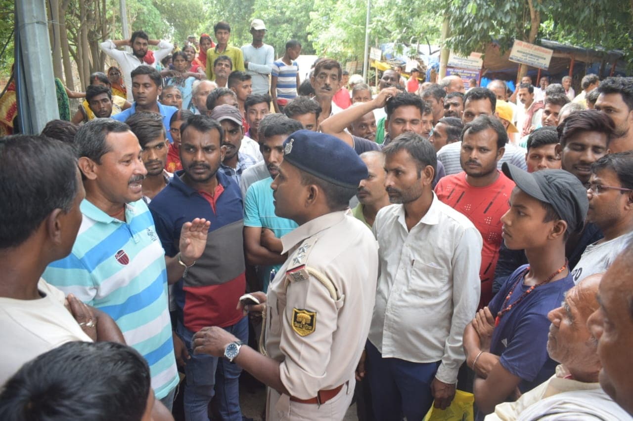 जहानाबाद कोर्ट में सरेंडर करने आए आरोपी को 7 अपराधियों ने वकील के चैंबर से उठाया, दारोगा की जांबाजी से बची जान