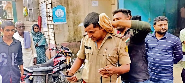 बिहार: औरंगाबाद और कटिहार में आरोपियों को पकड़ने गई पुलिस पर हमला, दो दारोगा सहित पांच पुलिसकर्मी घायल