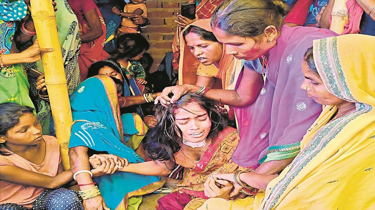 सीतामढ़ी में प्रेमिका से मिलने गया प्रेमी, घरवालों ने पकड़ा तो जमकर की पिटाई, 48 दिन के बाद प्रेमी की मौत