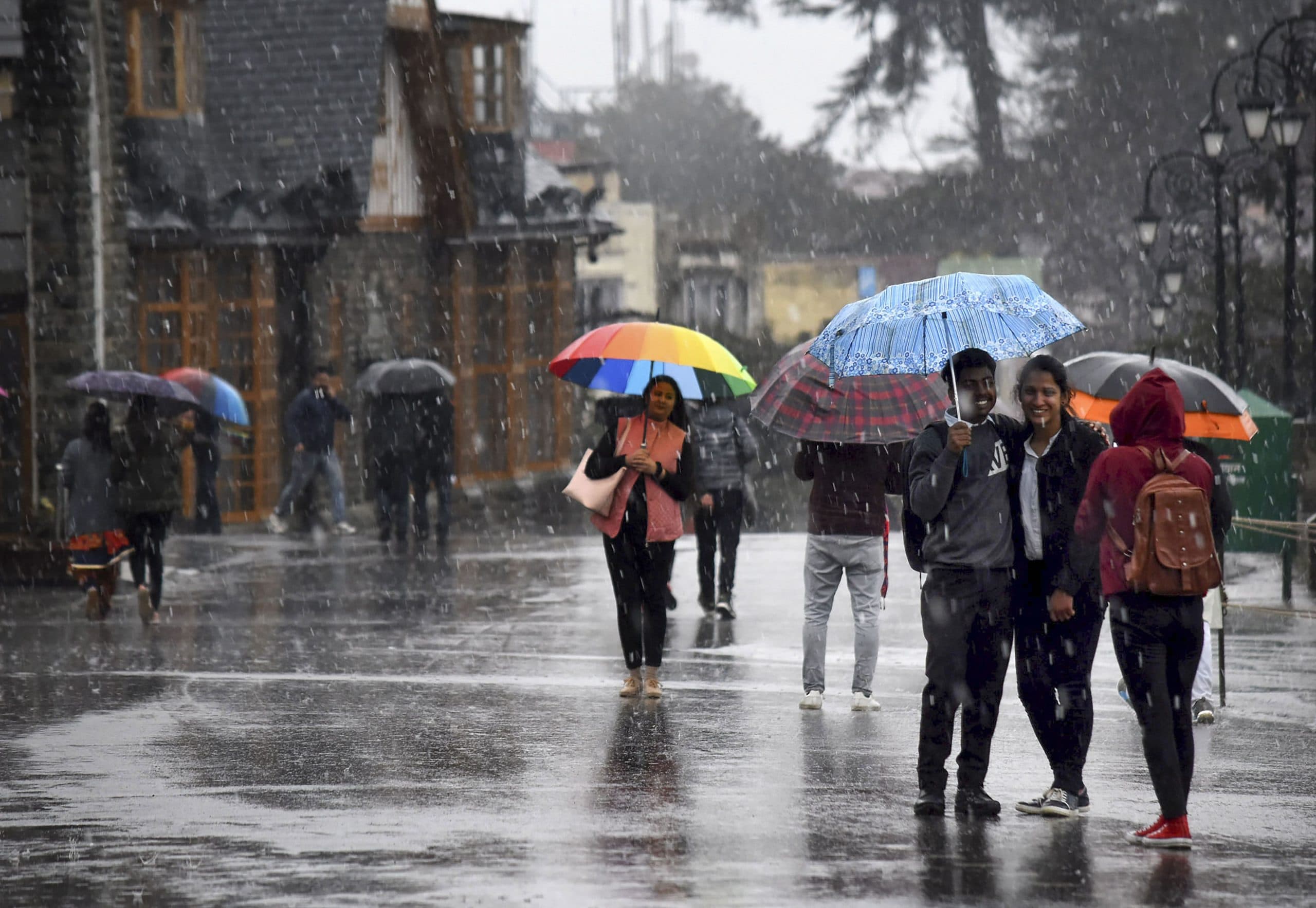 Rain Alert: झारखंड, ओडिशा समेत इन राज्यों में अगले दो दिन होगी अत्यंत भारी बारिश, IMD अलर्ट