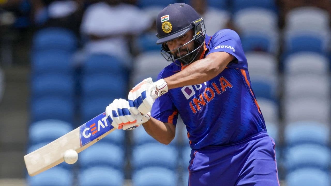 रोहित शर्मा ने मार्टिन गप्टिल को छोड़ा पीछे, टी20 इंटरनेशनल में ऑस्ट्रेलिया के खिलाफ बनाया बड़ा रिकॉर्ड