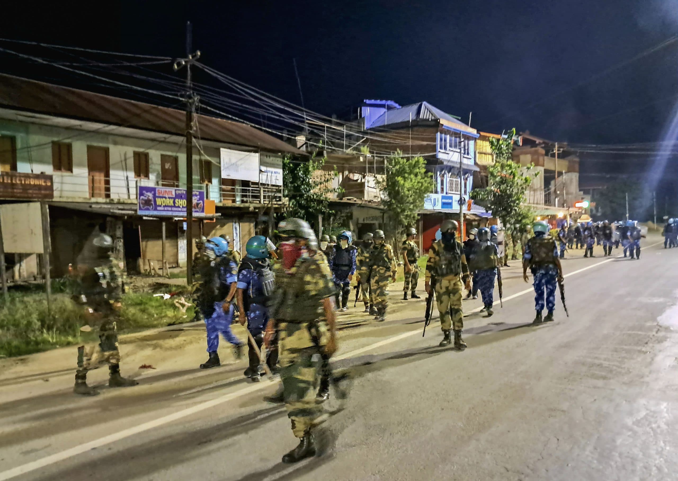 इंफाल घाटी में स्थिति शांत लेकिन तनावपूर्ण, इन जिलों में कर्फ्यू में दी गई ढील