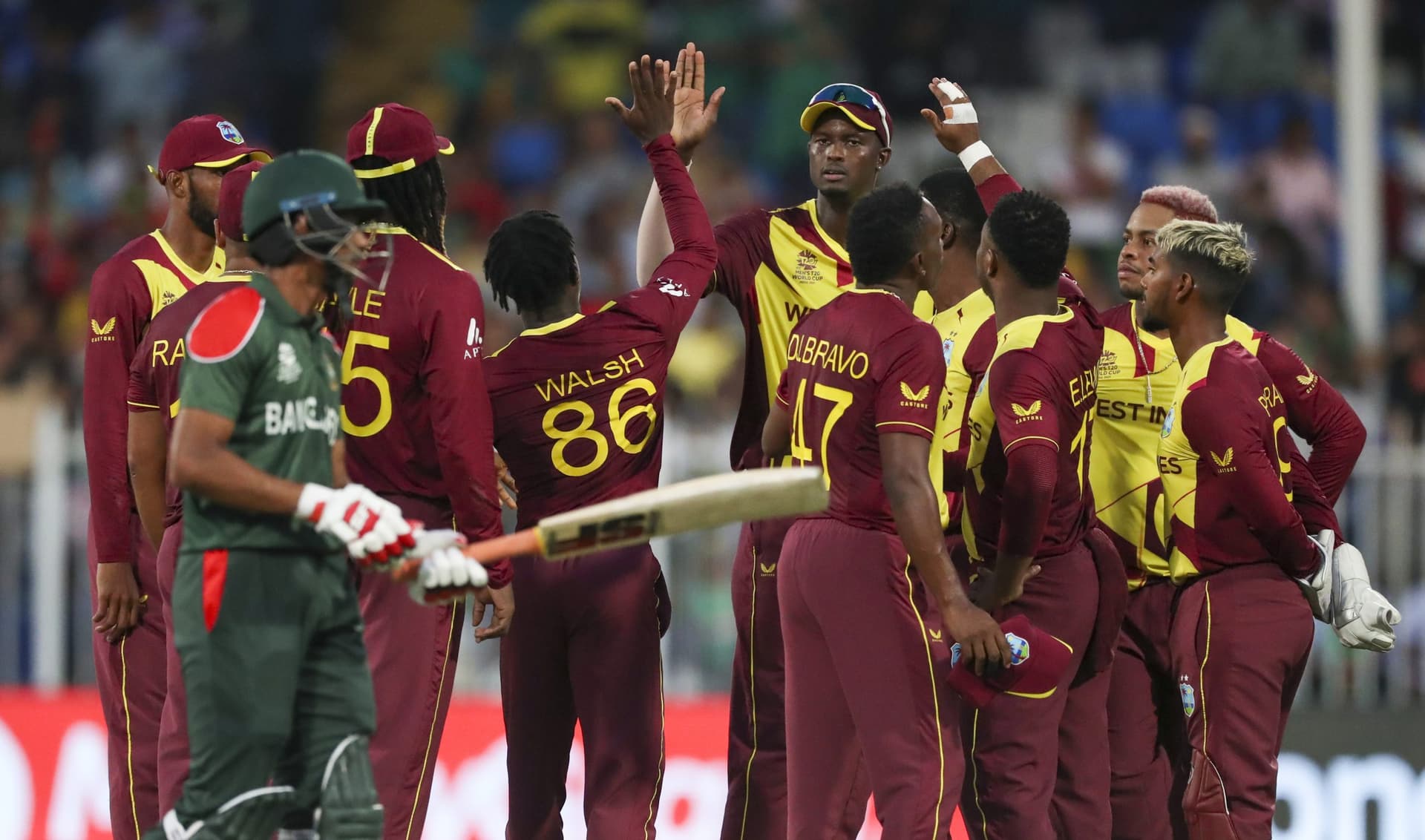 T20 World Cup 2021: करो या मरो के मुकाबले में बांग्लादेश की हार, आखिरी गेंद पर जीता वेस्टइंडीज