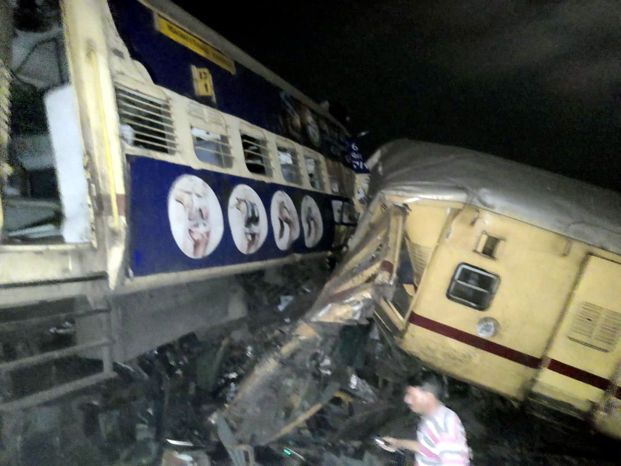 Big Train Accident: आंध्र प्रदेश में भीषण ट्रेन हादसा, छह यात्रियों की मौत, 18 से ज्यादा घायल