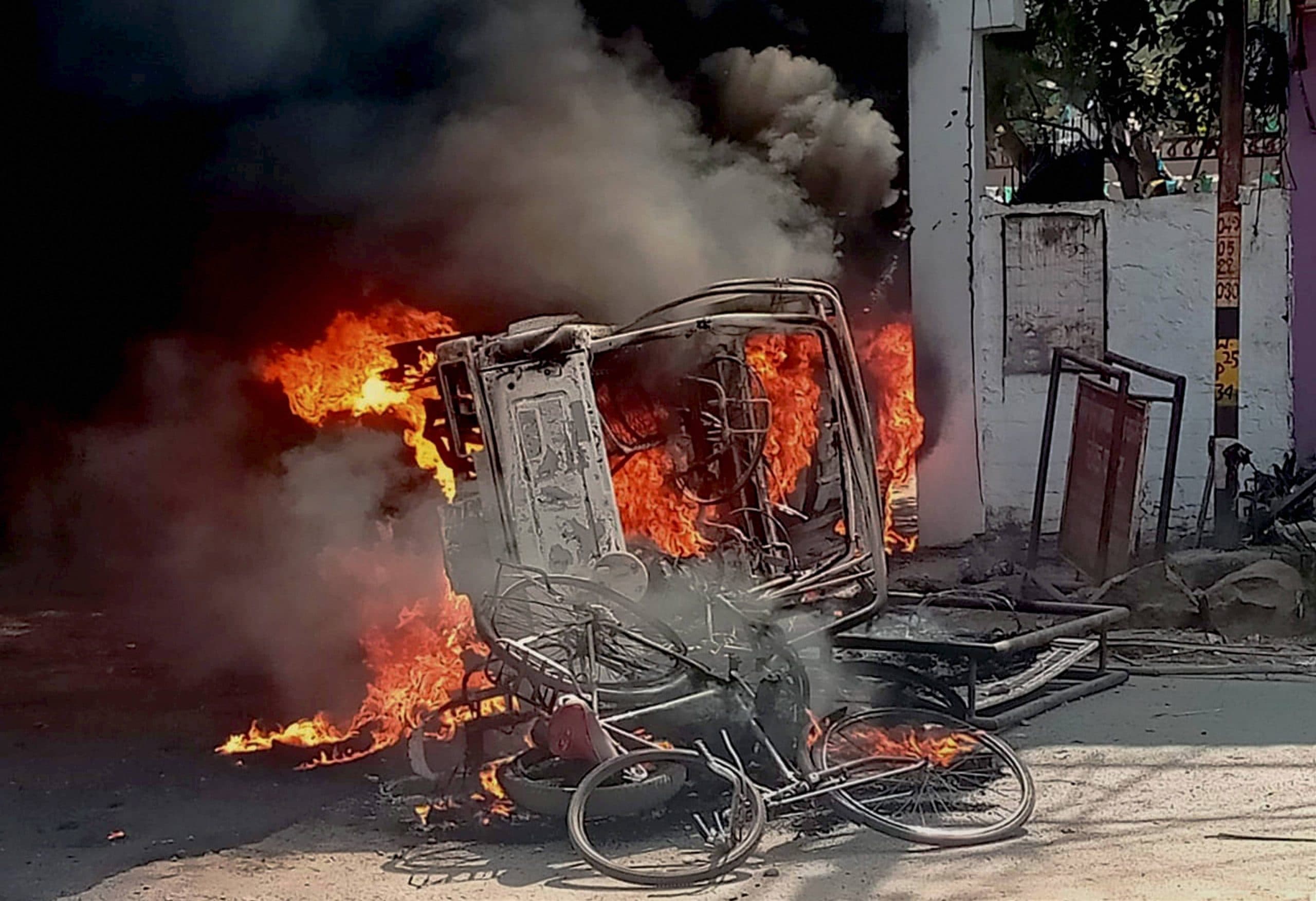 Munger News: बिहार चुनाव के बीच मुंगेर गोलीकांड पर बवाल, राजनीतिक साजिश या कुछ और?