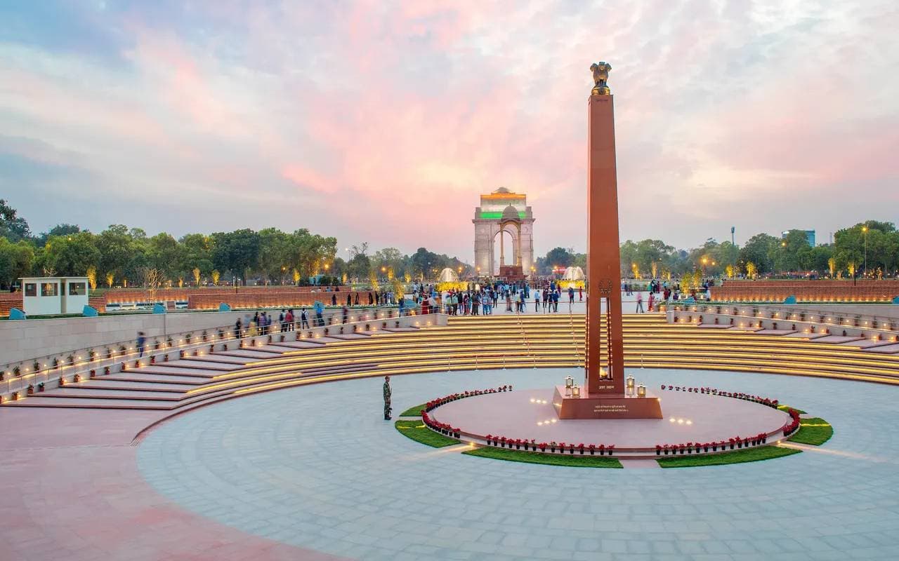 Delhi Tourist Places: दिल्ली की ये खूबसूरत जगहें, जहां फैमिली और फ्रेंड्स के साथ जरूर करें विजिट