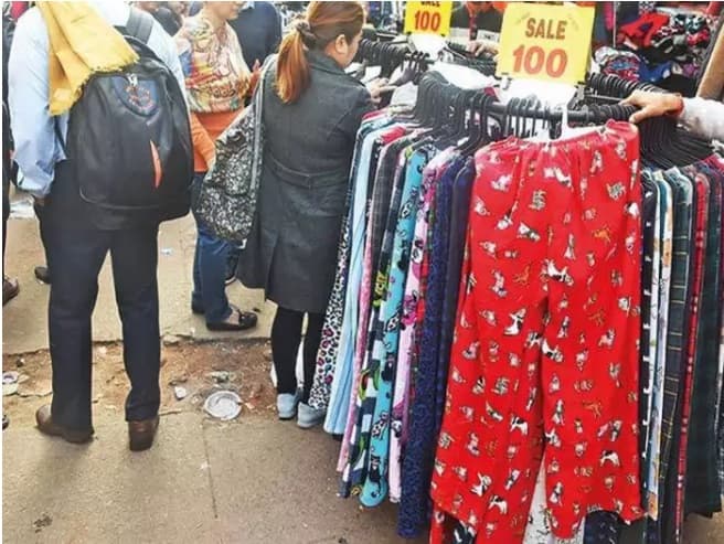 पटना में लगा सेल: 90 प्रतिशत की छूट में 100 प्रतिशत की ठगी, हकीकत जानने के बाद लौटे लोग, नहीं की खरीददारी