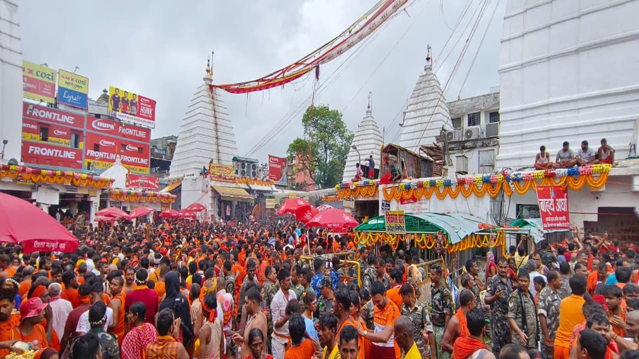 Sawan 2022, Shravani Mela 2022: सावन की तीसरी सोमवारी पर दो लाख से अधिक कांवरियां पहुंचे बाबाधाम