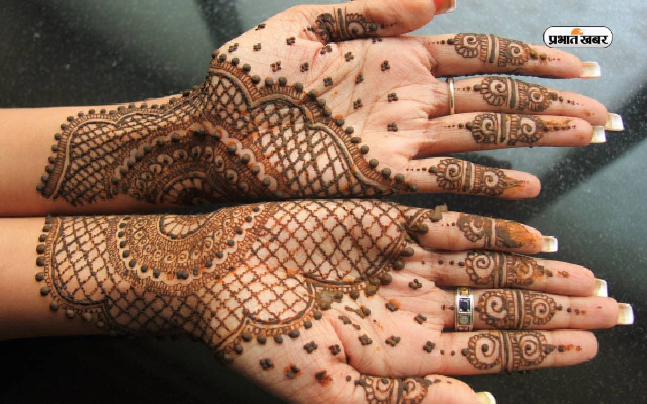 Shardiya Navratri 2023 Mehndi Design : फेस्टिव मौके पर लगाइए आसान डिजाइन की मेंहदी, देखें Photos Shardiya Navratri 2023 Mehndi Design : फेस्टिव मौके पर लगाइए आसान डिजाइन की मेंहदी, देखें Photos