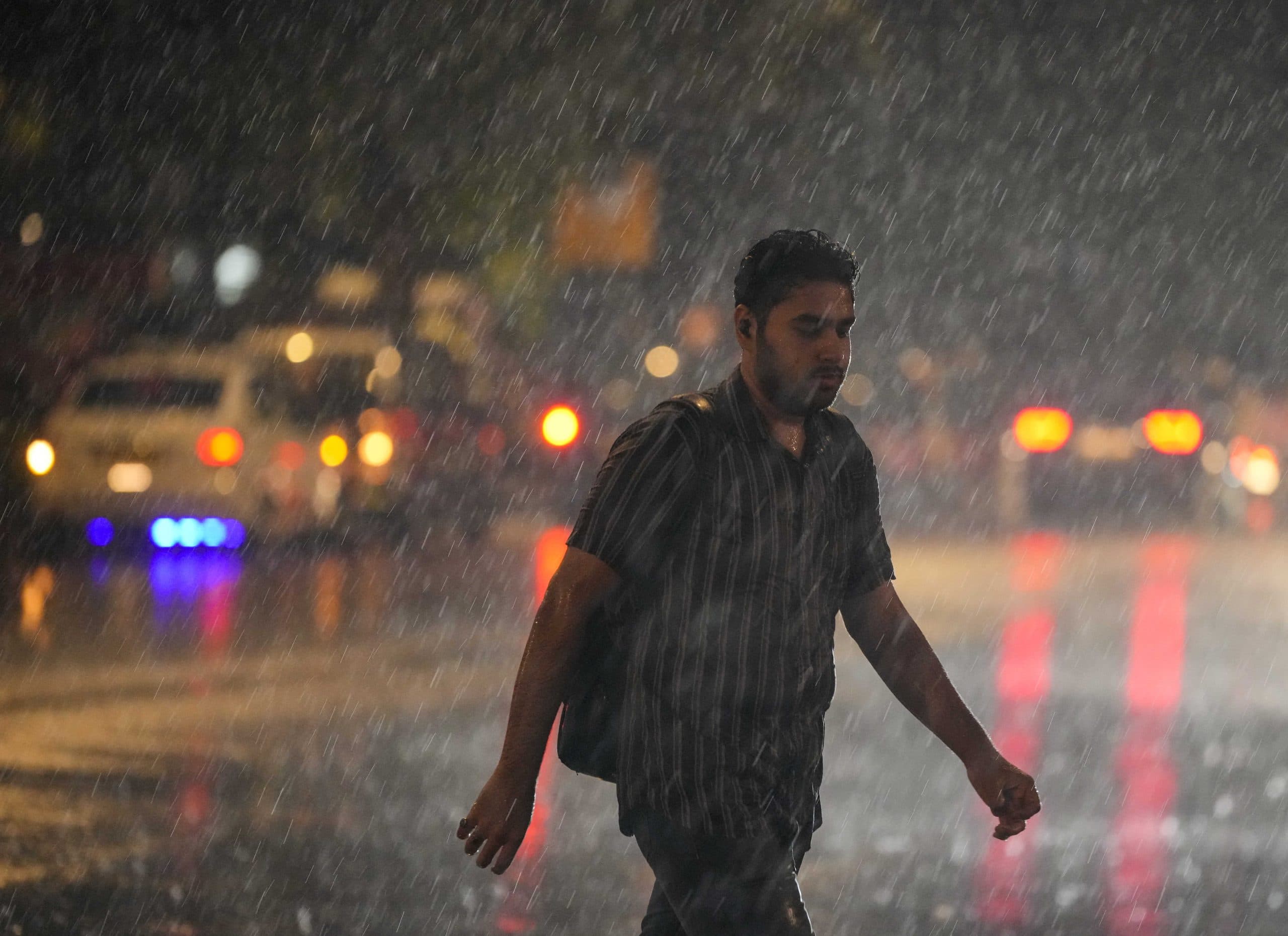 Weather Forecast: दिल्ली-यूपी में भीषण गर्मी, झारखंड में जल्द होगी बारिश, जानें अन्य राज्यों का मौसम