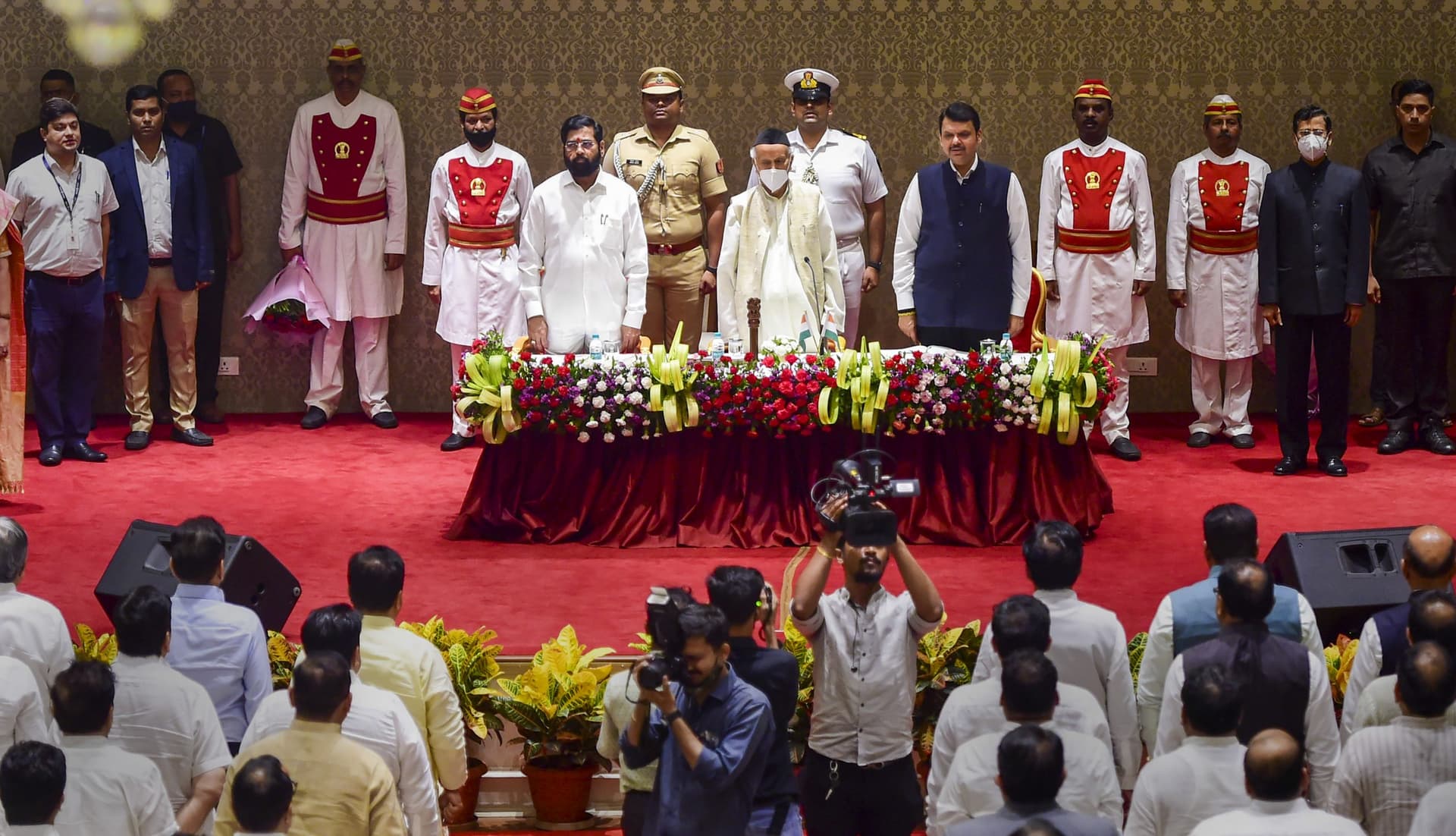 Maharashtra : एकनाथ शिंदे के CM बनने के बाद शिवसेना नेता संजय राउत का आया पहला बयान, जानें क्‍या कहा