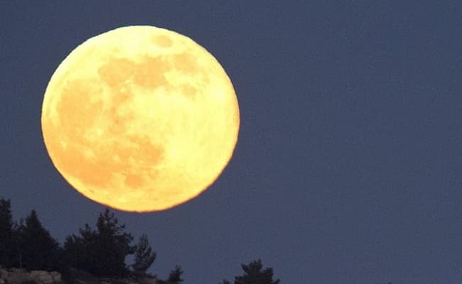 Super Moon 2020: कल दिखेगा इस साल का अंतिम सुपरमून, जानिए देखने का समय और प्रभाव