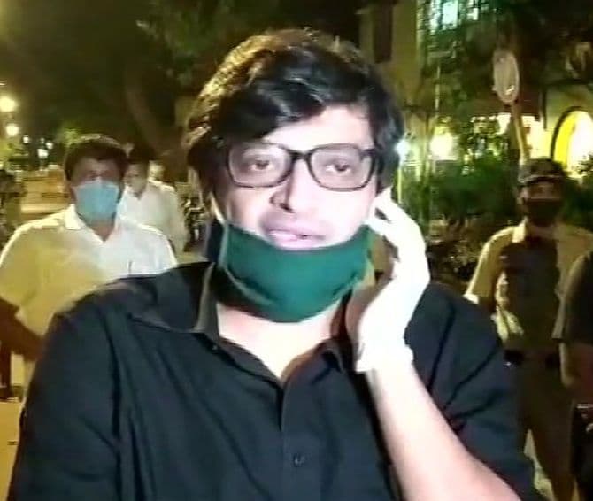 अर्णब की गिरफ्तारी पर भड़की बीजेपी, अमित शाह ने कहा- कांग्रेस ने फिर से लोकतंत्र को शर्मसार किया है