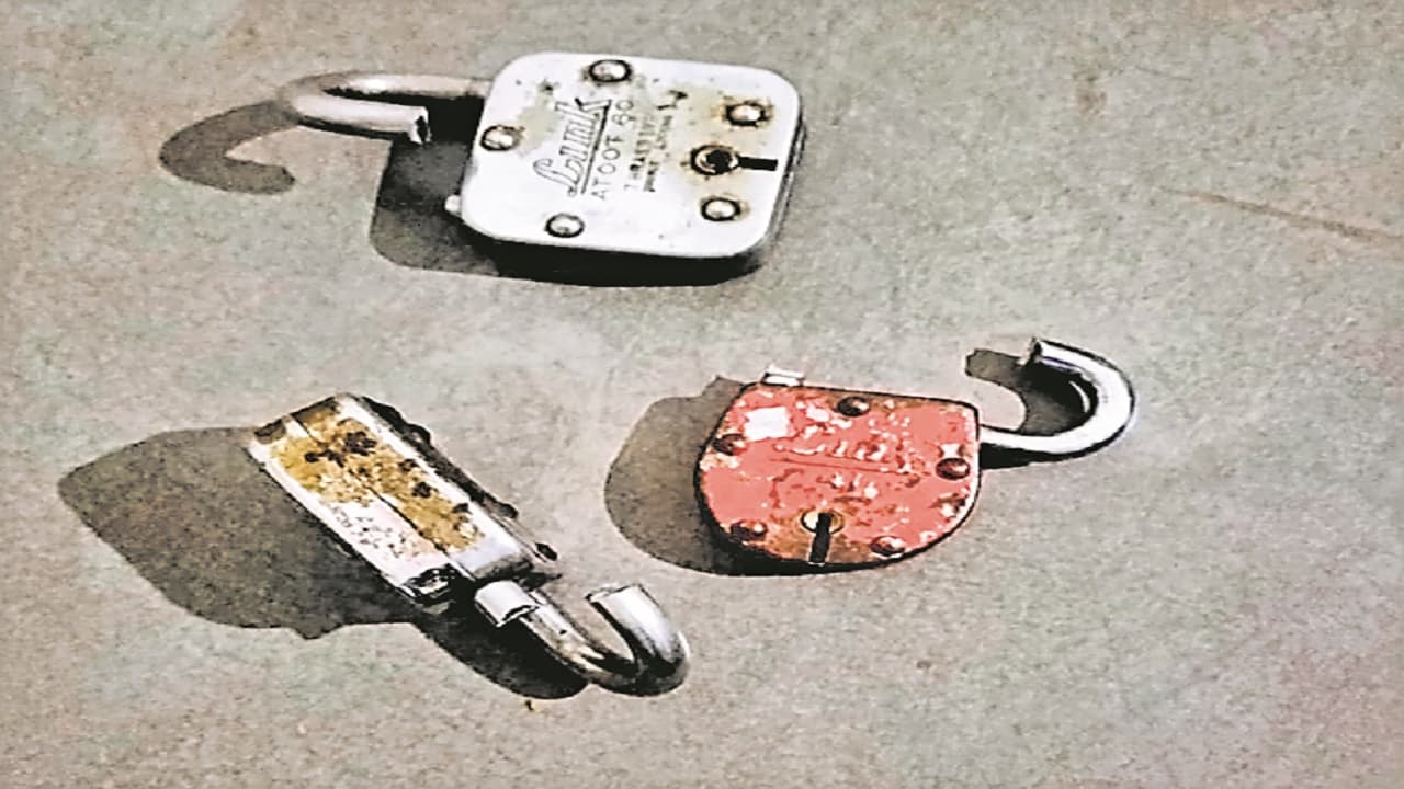 बिहार: पुलिस टीओपी के पास चोरों ने किया कांड, छह लाख रुपये के सोने-चांदी के गहने, बरतन व कीमती कपड़े ले उड़े