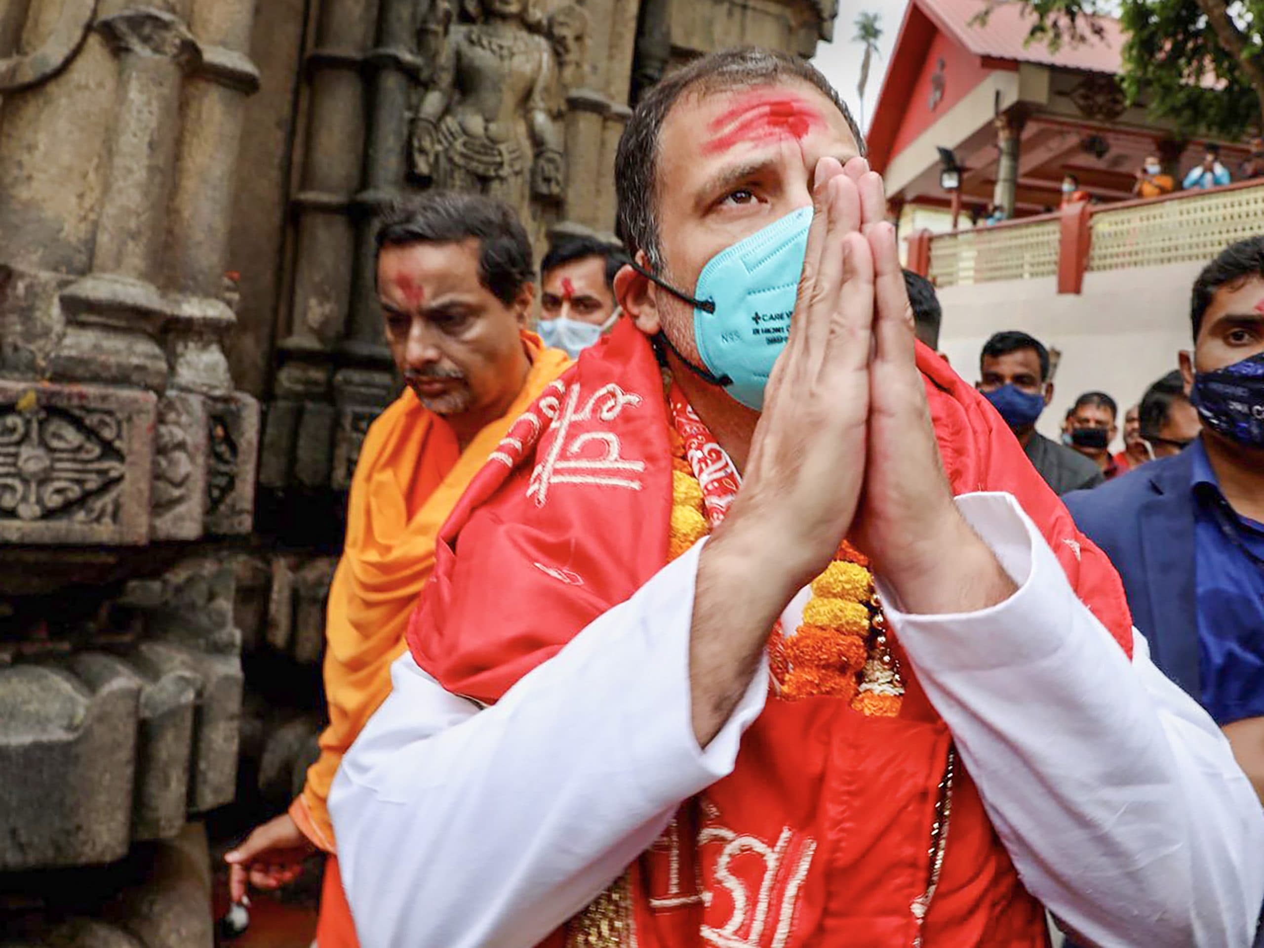 अनुच्छेद 370 हटने के बाद पहली बार  Jammu-Kashmir पहुंचे Rahul Gandhi, खीरभवानी मंदिर में कुछ ऐसे की पूजा