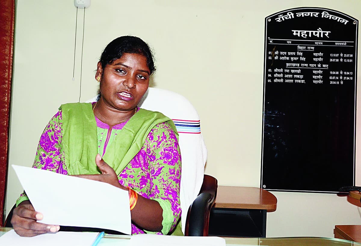 युद्धस्तर पर शहर को सेनेटाइज करें : आशा लकड़ा