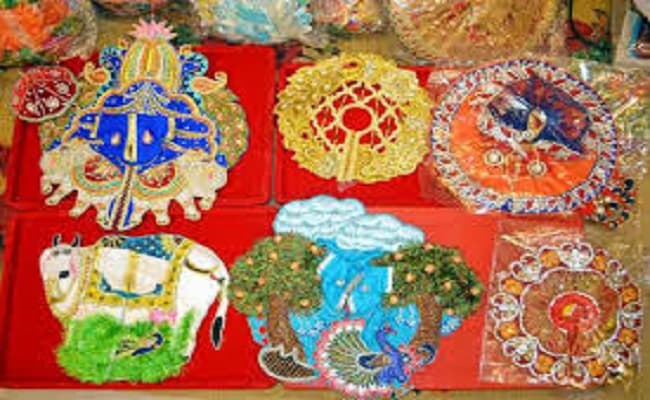 Krishna janmashtami: वृंदावन में तैयार ठाकुरजी के पोशाक की बढ़ी विदेशों में डिमांड, जानें यूएसए, कनाडा और आस्ट्रेलिया समेत किन देशों से आ रहा है सबसे अधिक आर्डर