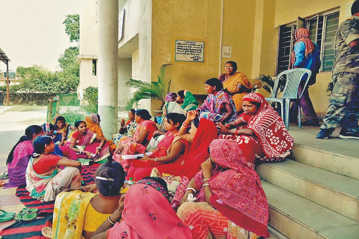 आधी आबादी : बेटी होना गुनाह है क्या ?