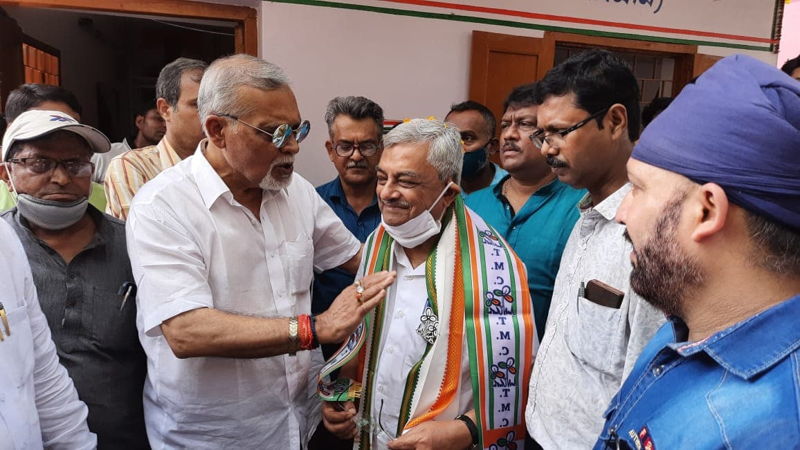 Bengal Chunav 2021: दुर्गापुर में TMC उम्मीदवार प्रदीप मजूमदार ने की कार्यकर्ताओं संग बैठक, बनी जीत की रणनीति