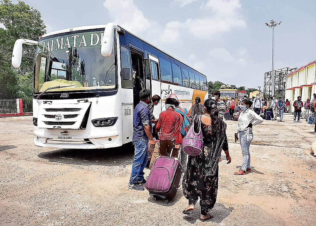 लॉकडाउन से महंगा हुआ बिहार में सफर, 30 प्रतिशत तक हुई किराये में वृद्धि, मनमानी से यात्री परेशान