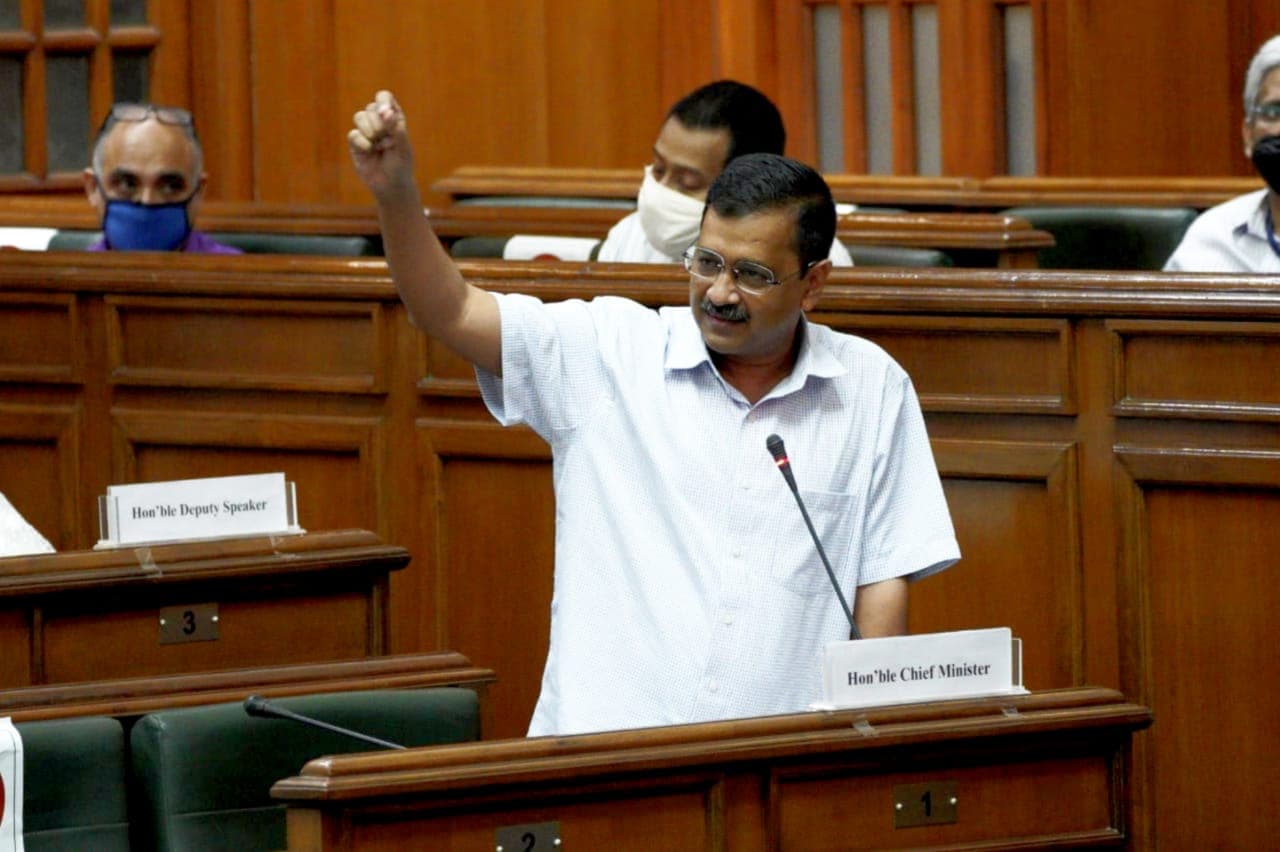 दिल्ली के झुग्गी विवाद पर बोले केजरीवाल, अभी आपका भाई जिंदा है, सबको मिलेगा पक्का घर