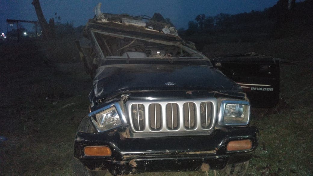 चतरा के मजदूरों को ले जा रही पुलिस गाड़ी दुर्घटनाग्रस्त, चालक की मौत, पांच पुलिसकर्मी घायल, तेलंगाना से स्पेशल ट्रेन से झारखंड पहुंचे हैं प्रवासी मजदूर