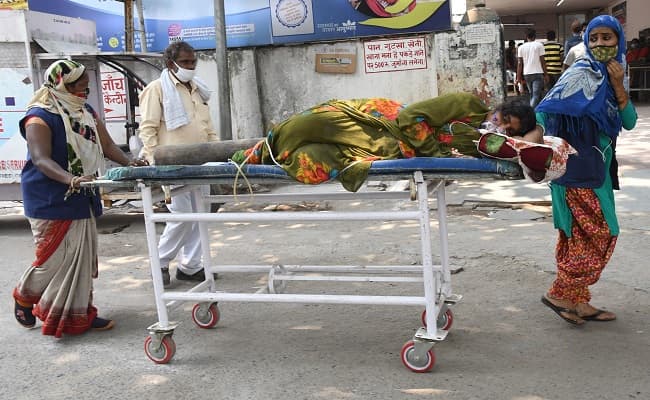 पटना में प्राइवेट अस्पतालों की मनमानी नहीं हो रही खत्म, लाचार मरीजों से एक दिन में 60 हजार रुपये तक हो रही वसूली