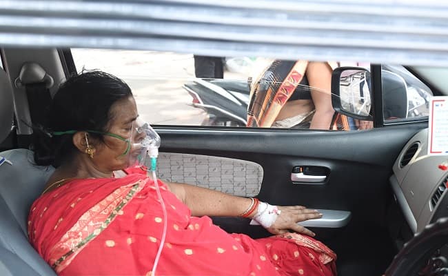 बिहार में 15 दिनों के बाद 12% से कम हुई कोरोना संक्रमण की दर, मिले 12948 नये पॉजिटिव मरीज, जानें जिलेवार आंकड़ा