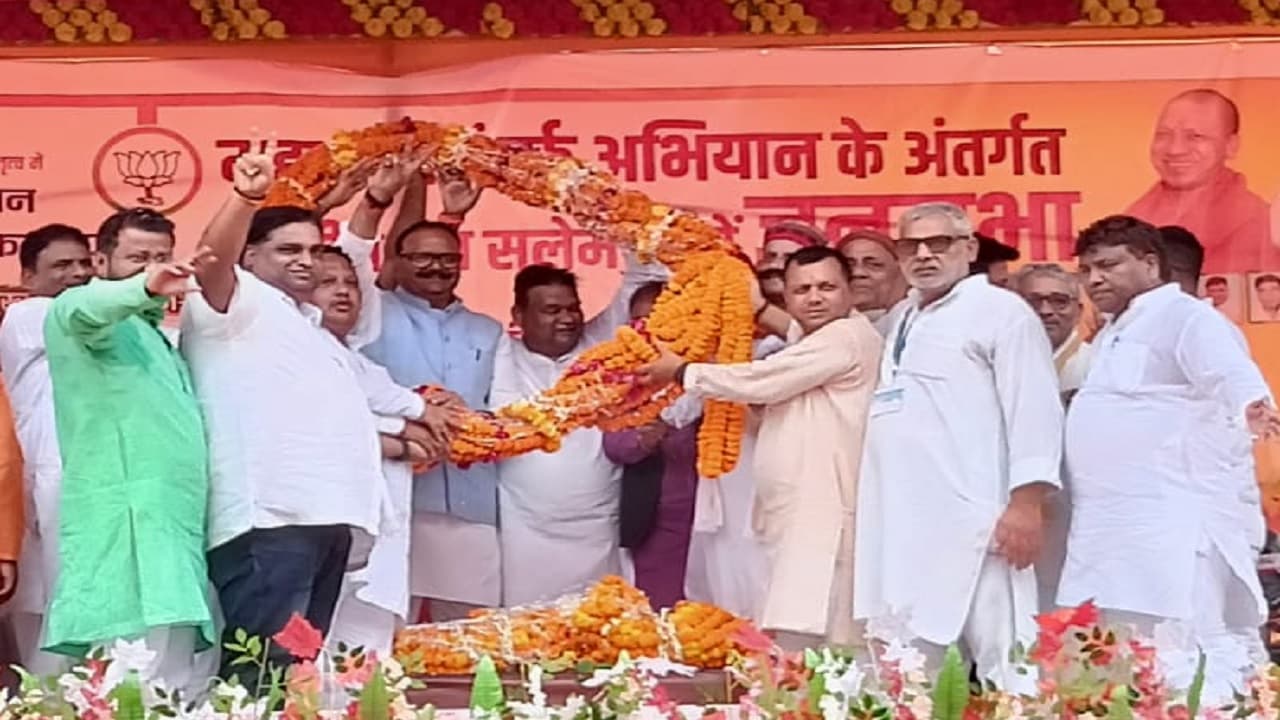 बलिया में बोले- डिप्टी सीएम ब्रजेश पाठक, विपक्ष कुर्सी के लिए और देश के लिए लड़ रहे मोदी