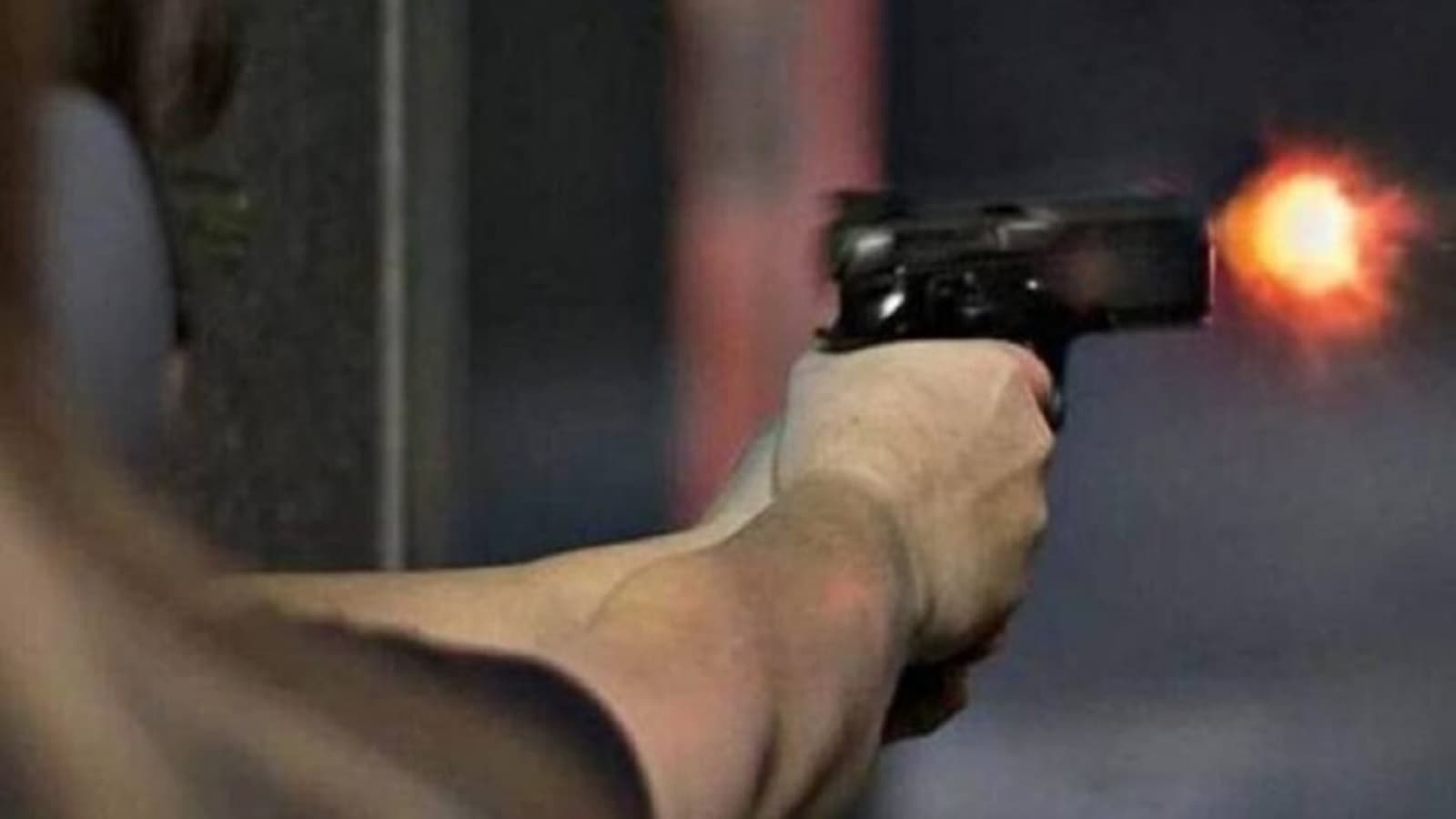 बरेली में दिनदहाड़े दबंगों ने हलवाई को मारी गोली, पुलिस ने अस्पताल में कराया भर्ती, क्या है वारदात की वजह