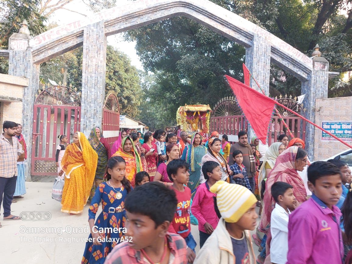 विवाह पंचमी पर अहिल्यास्थान में निकली भव्य राम विवाह शोभा यात्रा, गीतों से गुलजार हुआ वातावरण