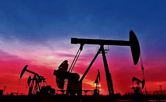 विश्व अर्थव्यवस्था को प्रभावित करेगी कच्चे तेल की गिरती कीमत!