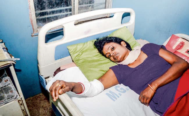 महिला दिवस पर ससुरालवालों ने बहू को किया प्रताड़ित, गर्म तवे से पीटा