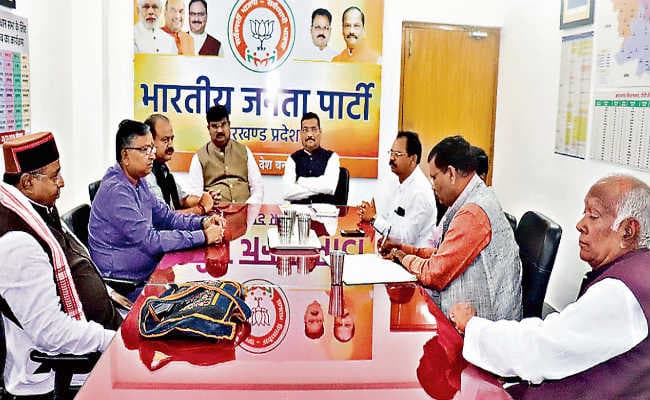 राज्यसभा चुनाव : दोनों सीट जीतने की जुगत में UPA, भाजपा की आजसू पर टिकी उम्मीद