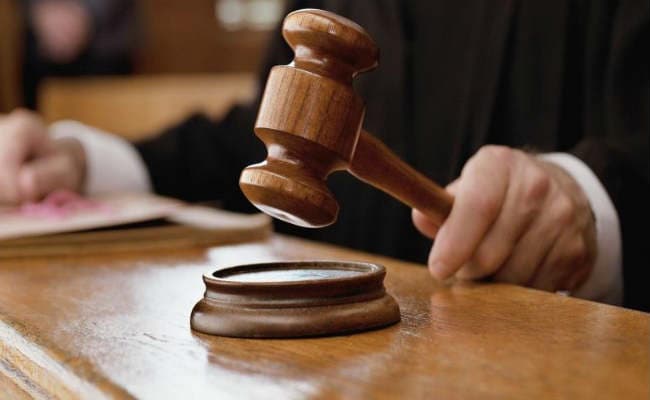 कोरोना काल में ये सेलिब्रिटीज हुए कंगाल, कोई बेच रहा सब्जी, तो कोई कर रहा पेंट