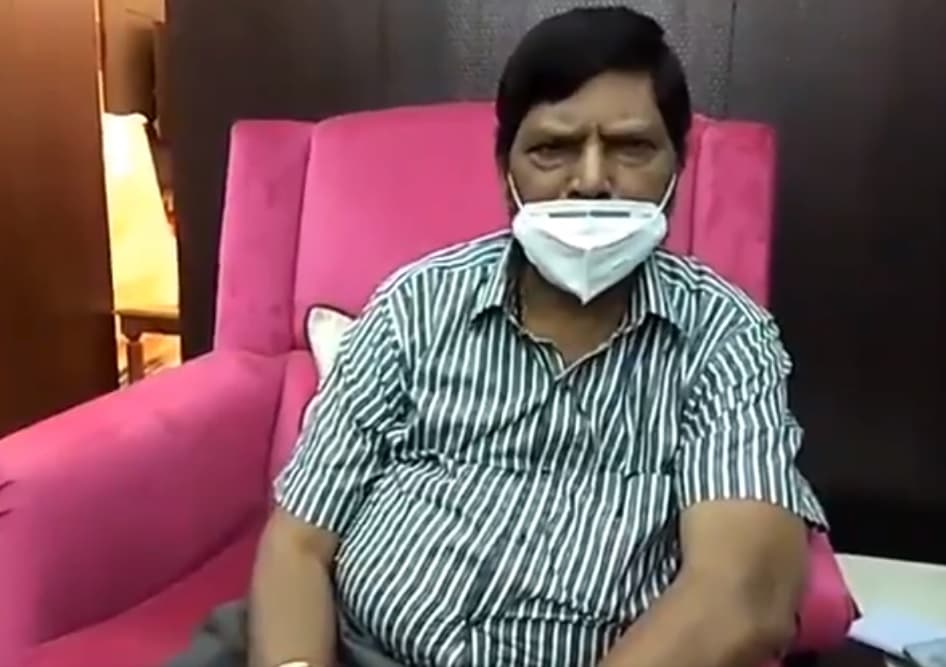 चाउमीन,मोमोस पर बैन लगवाना चाहते हैं भाजपा के यह मंत्री, हो गये ट्रोल